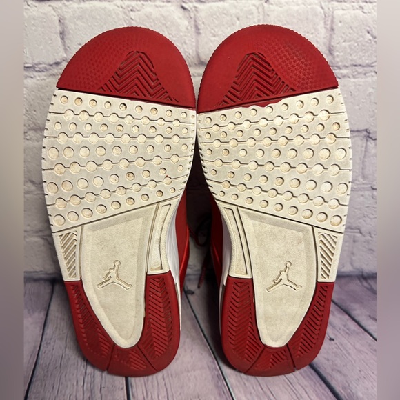 Jordan Flight Origin 3. Size 5.5Y
Gym Red/Black-White-Black - Picture 8 of 16